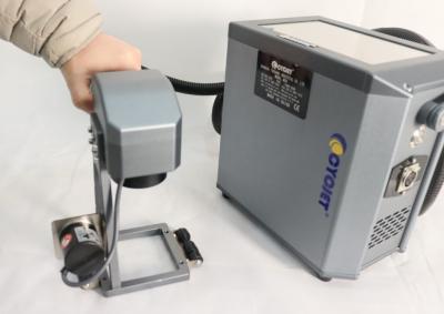 Máy Laser cầm tay hỗ trợ sản xuất phụ tùng ô tô